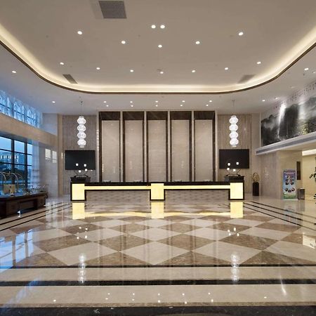 Ramada Plaza By Wyndham Enshi Hotell Eksteriør bilde