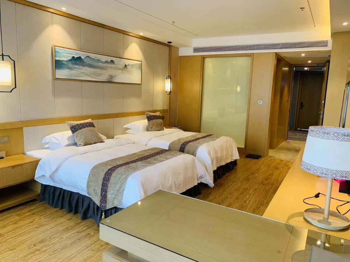 Ramada Plaza By Wyndham Enshi Hotell Eksteriør bilde