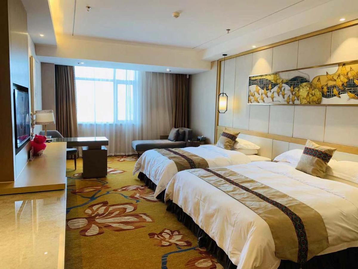 Ramada Plaza By Wyndham Enshi Hotell Eksteriør bilde