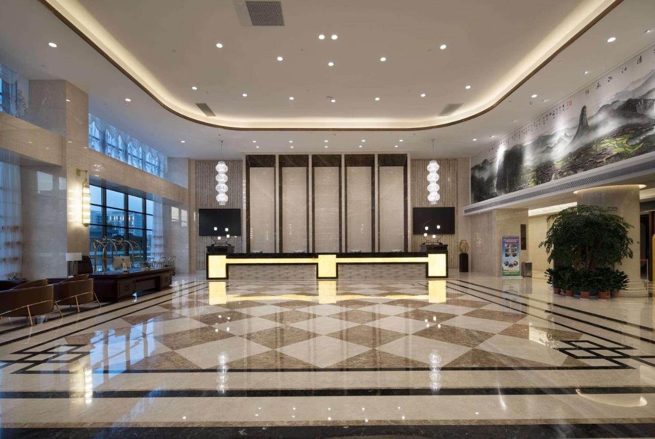 Ramada Plaza By Wyndham Enshi Hotell Eksteriør bilde